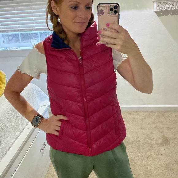 Reversible quilted puffer vest - Picture 2 of 3